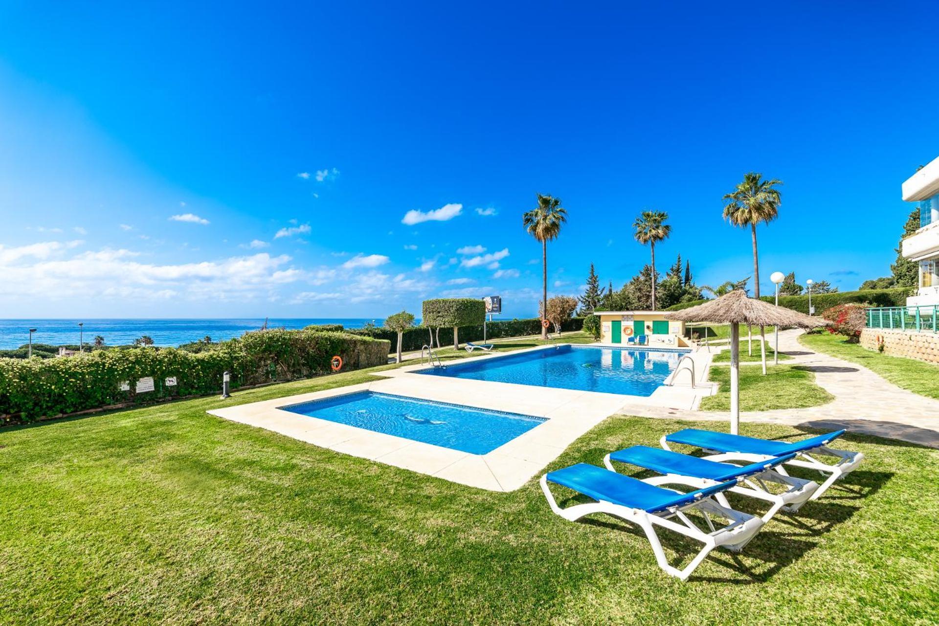 Marbpent - Cabopino 2 Bed 2 Bath Sea View Penthouse Marbella